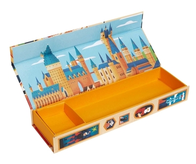 Harry Potter: Exploring Hogwarts Magnetic Pencil Box - Muti (Illustrator)