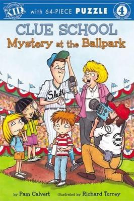 Innovative Kids Readers: Clue School - Level 1: Mystery at the Ballpark - Calvert, Pam