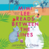 Mimi Lee Reads Between the Lines (the Sassy Cat Mysteries)